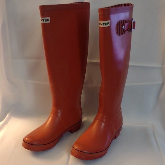 Hunter orange 17" tall rain boots, size 7 - Picture 1 of 4